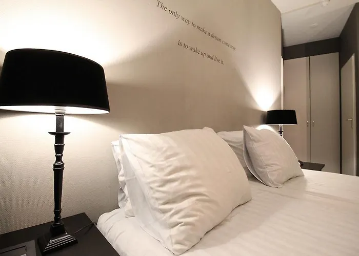 Brainport And Hotel 3*