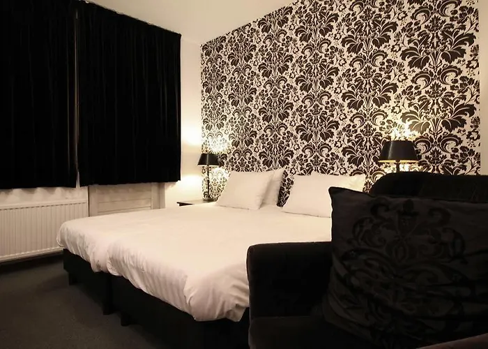 Hotel Brainport And 3*