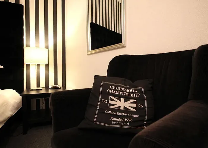 Hotel Brainport And 3*