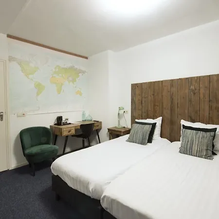 Brainport And Отель 3*