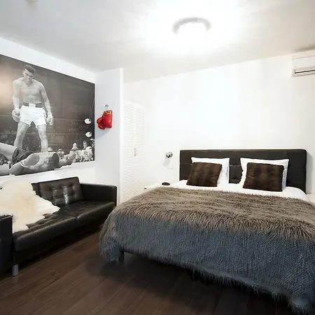 Brainport And Отель Гельдроп