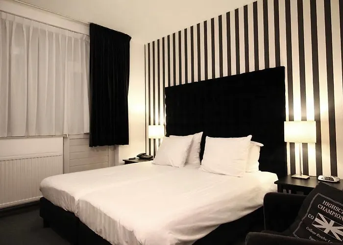 Szálloda Brainport And 3*